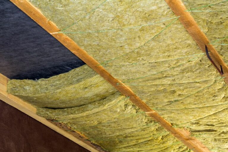 Read more about the article Home Insulation Issues that Come Up During the Winter